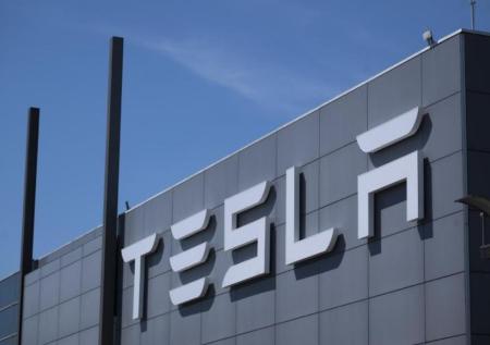 Электрокар Tesla Model Y компании Маска стал самостоятельным