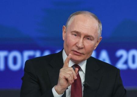 Путин оценил меры поддержки повышения рождаемости