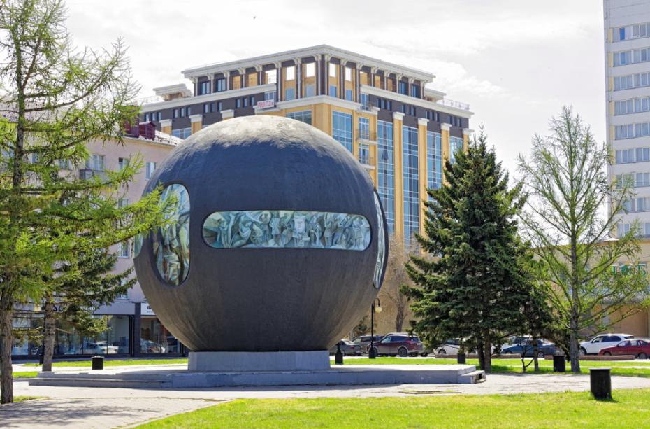 Памятник основателям Омска