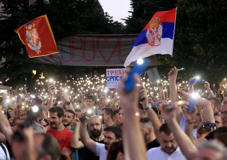 «Дави и продавишь»: стало известно, чем могут закончиться протесты в Сербии
