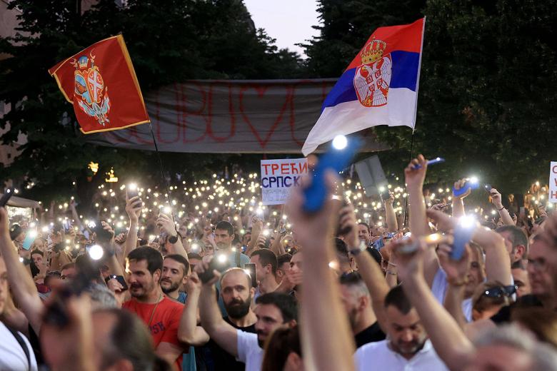 Протестующие в Белграде