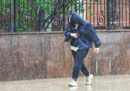 Ливневый дождь и холод до +7? Погода в Москве в начале июля: чего ждать