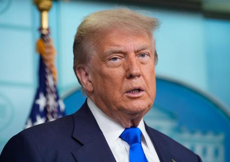 Политолог предупредил, чем грозит Трампу введение новых санкций против РФ