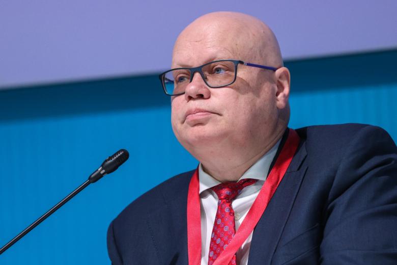 Алексей Лавров