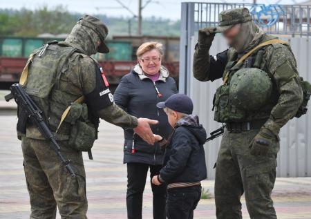 Жительница Харьковской области честно сравнила поведение ВС России и ВСУ
