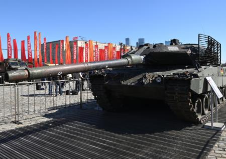 ВС России показали на видео один из самых современных танков НАТО