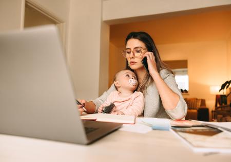 Работающим родителям обещали ежегодные семейные выплаты с одним нюаном