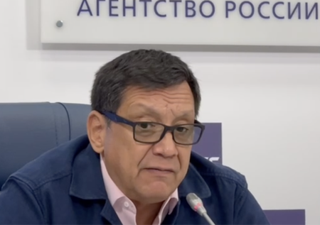 Кончаловский упомянул капучино на кокосовом молоке в разговоре о Донбассе