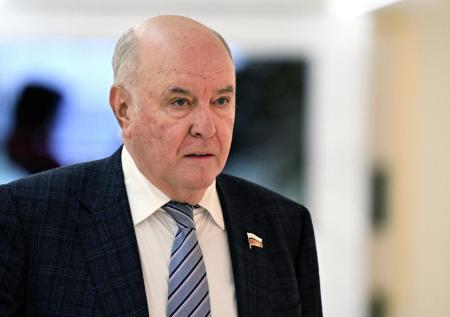«Затевает игру»: сенатор о желании Армении отказаться от российского ТВ