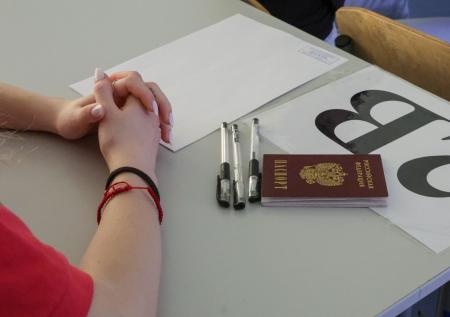 Набравшая максимум баллов на ЕГЭ выпускница получила заманчивое предложение