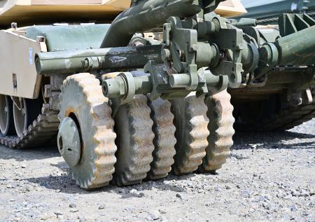 «Хитрая уловка»: США обвинили во лжи после слов о приостановке помощи Киеву