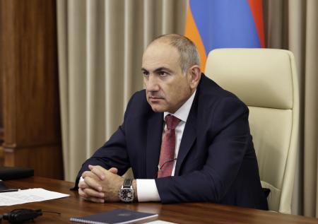 Пашинян угрожает увольнениями и судами сотрудникам компании Карапетяна