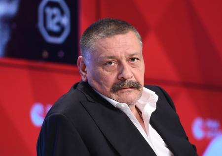Слова об СВО, побег из РФ, статус иноагента: куда пропал Назаров из «Кухни»