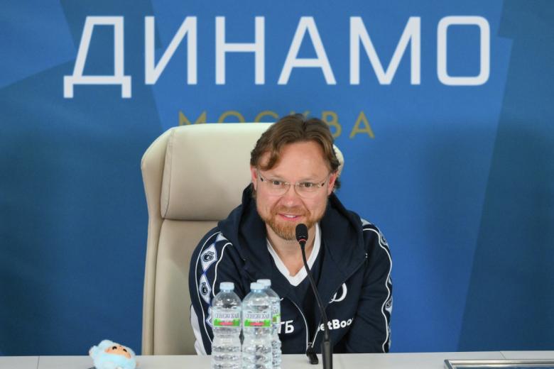 Главный тренер «Динамо» и сборной России Валерий Карпин