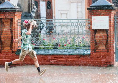 Погода в Москве в воскресенье, 6 июля: ждать ли ливни, град и сильные ветра