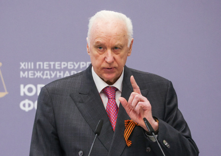 А было ли растление? Бастрыкин вступился за учительницу из Петербурга