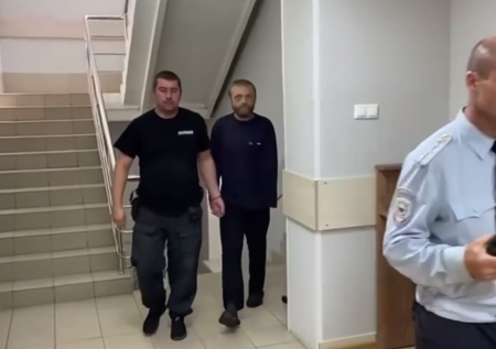 Суд арестовал пырнувшего ножом школьника в Сергиевом-Посаде мужчину