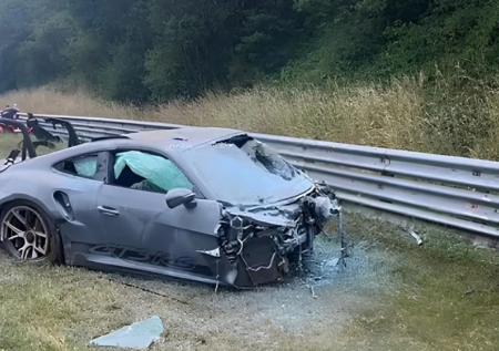 Страшная авария на знаменитой трассе в Германии попала в кадр