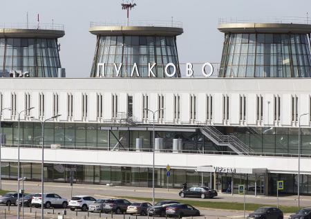 В Пулково отреагировали на «бунт» пассажиров из-за платной курилки