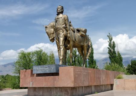В Киргизии снесли памятник русскому географу