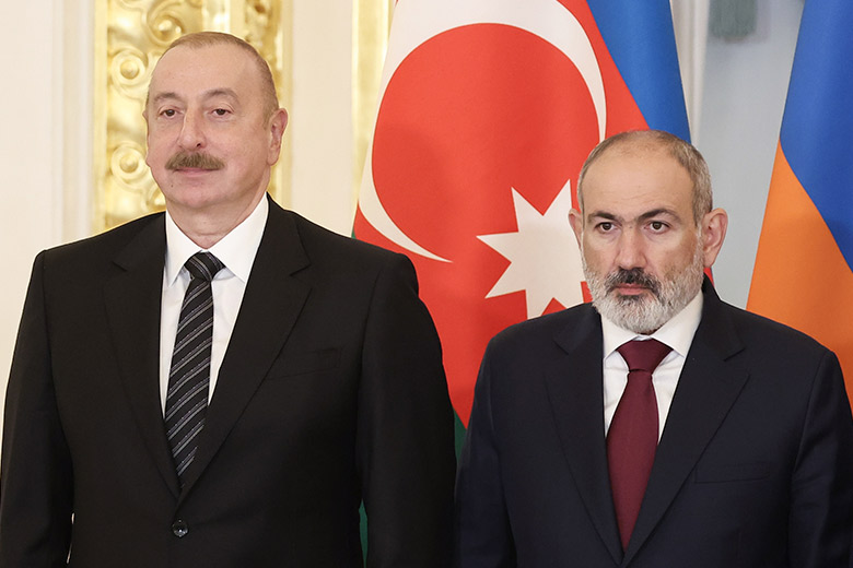 Никол Пашинян и Ильхам Алиев