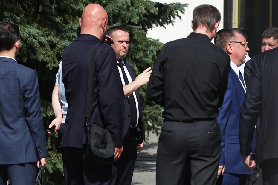 Андрей Никитин на церемонии прощания с Романом Старовойтом