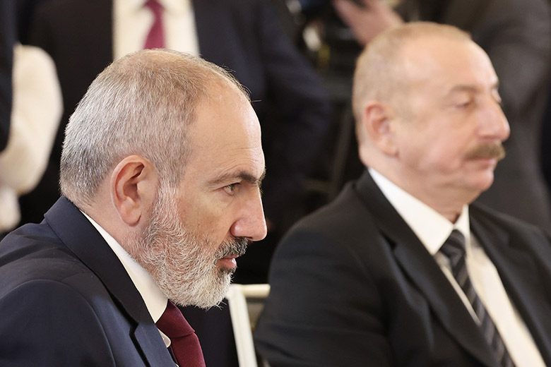 Никол Пашинян и Ильхам Алиев