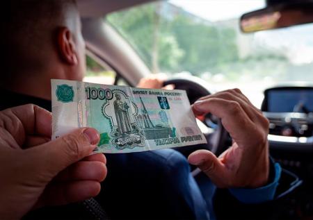 Раскрыто, можно ли привлечь таксопарки к ответственности за завышение цен