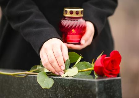 Венгры вышли к посольству Украины из-за убийства соотечественника военкомом