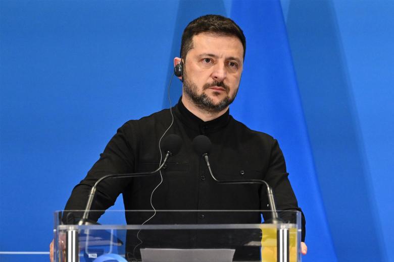 Зеленский призвал Запад к действиям после ночных ударов России по ВПК Украины
