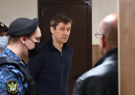 Наворовавший 9 млрд рублей экс-полковник стал «звездой» ШИЗО