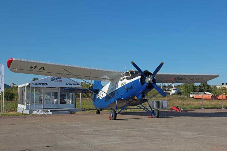 Самолет ТР-301