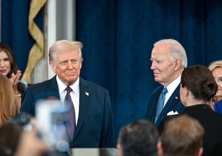 В США заявили о сближении политики Трампа и Байдена по конфликту на Украине