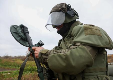 Сотрудник МЧС погиб при разминировании Курской области
