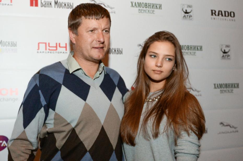 Алеся Кафельникова с отцом Евгением Кафельниковым
