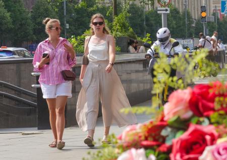 Синоптик объяснила, что спасает москвичей от аномальной жары