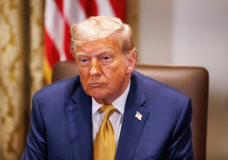 Трамп допустил, что не станет вводить новые санкции против России