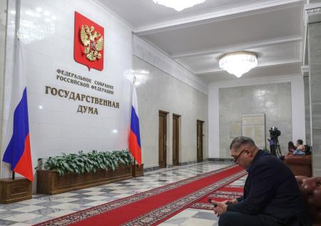 «На плотном крючке»: в Госдуме обвинили Зеленского в войне с украинцами