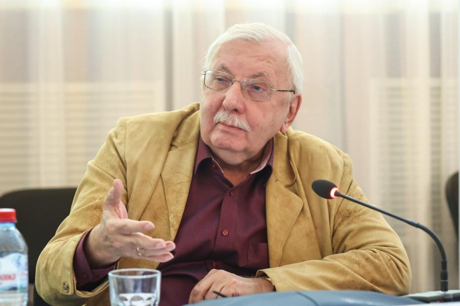 Виталий Третьяков