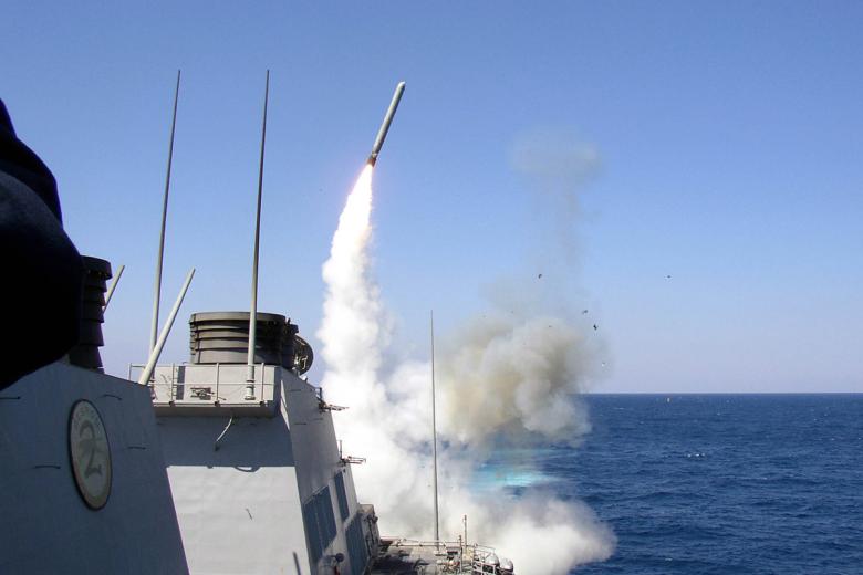 Запуск ракеты Tomahawk с эскадренного миноносца USS Porter (DDG-78)