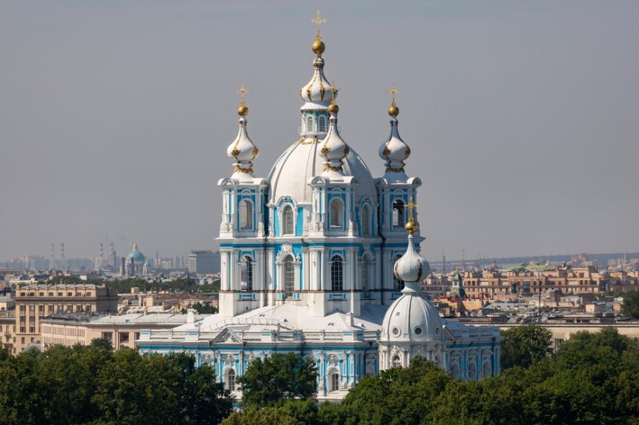 10 лучших смотровых площадок Петербурга: Смольный собор