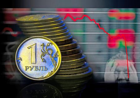 Рубль резко полетел вниз? Каковы курсы валют 15 июля, что с евро и юанем