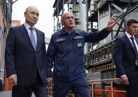 Путин прибыл с визитом в Уральский федеральный округ