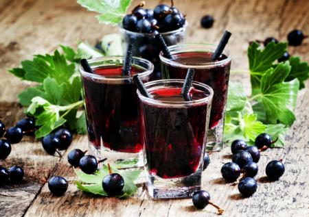 Домашняя наливка из черной смородины: ароматный напиток с насыщенным вкусом