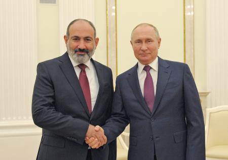 «Мы делили хлеб»: Пашинян оценил отношения с Путиным