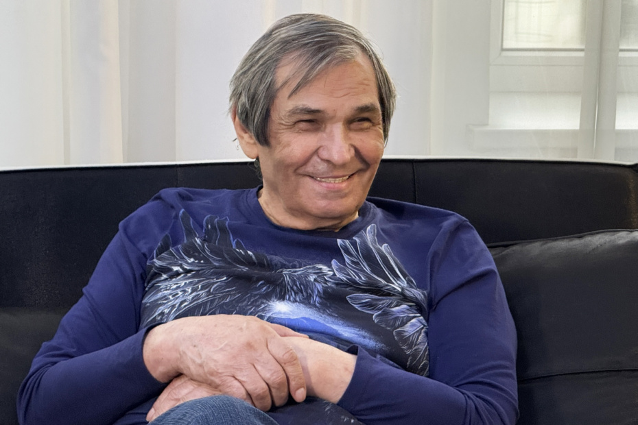 Бари Алибасов