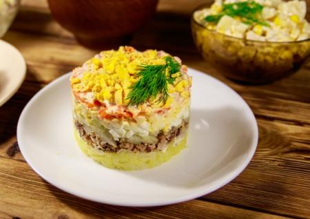 Этот салат гости съели первым! Делаю шубу с грибами — вкус просто космос