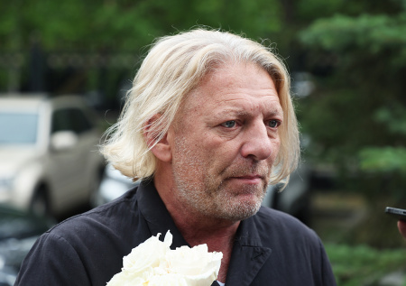 Сын Олейникова назвал дату и место прощания с режиссером