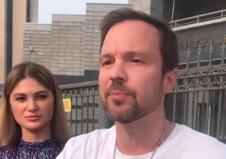 «Стреляет себе в ноги»: Чадов о суде с партнером из-за фильма