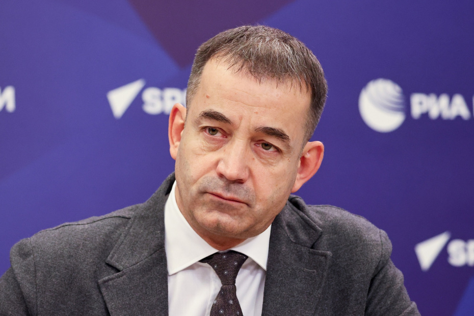 Дмитрий Певцов